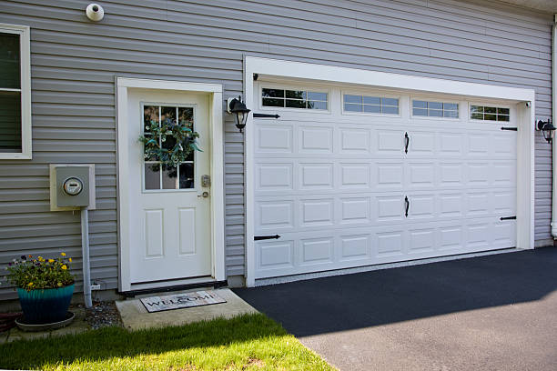 24/7 Emergency Garage Door Panel Replacement experts in Pine City, MN